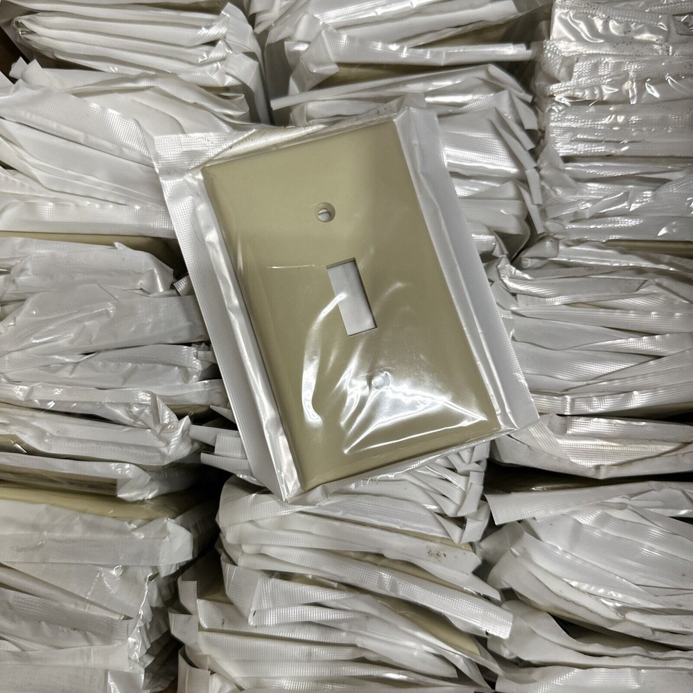 Leviton Ivory Switch Cover 001-80701-I Thermoplastic. Lot Of 150
